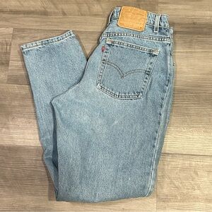 Vintage Levi's 550 Relaxed Fit Jeans Made in USA 100% cotton High Rise